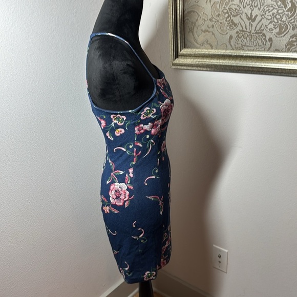 BCBGeneration floral print racer back blue fit mini dress Sz 2 - Picture 7 of 9